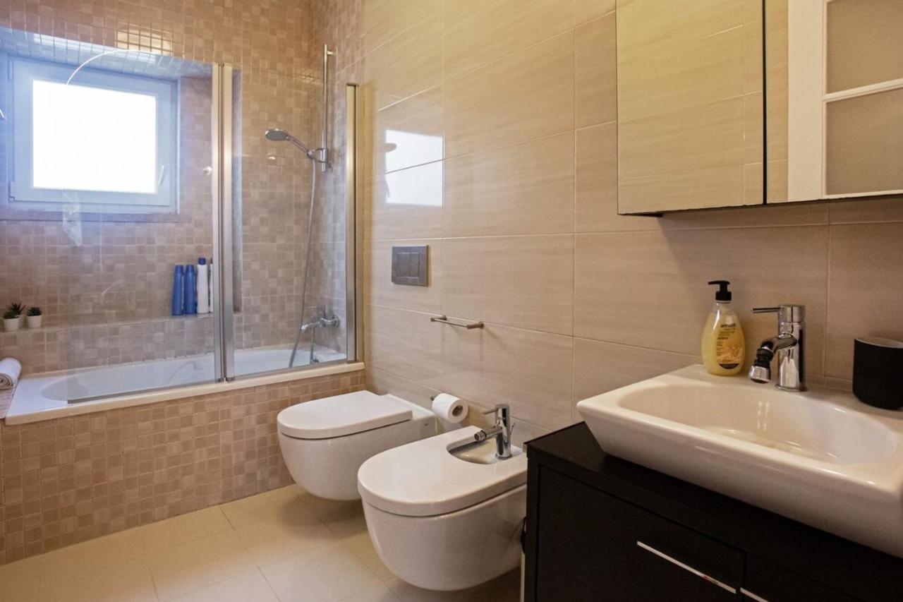 Cosy 1 Bedroom Apartment In Belem Lisbon Luaran gambar